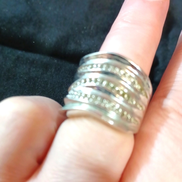 Lia sophia ring - Picture 2 of 4